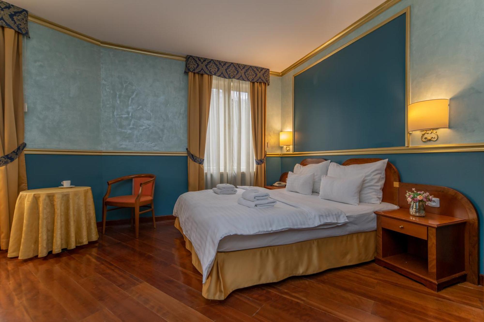 Hotel Kinsky Fountain Prague Ngoại thất bức ảnh