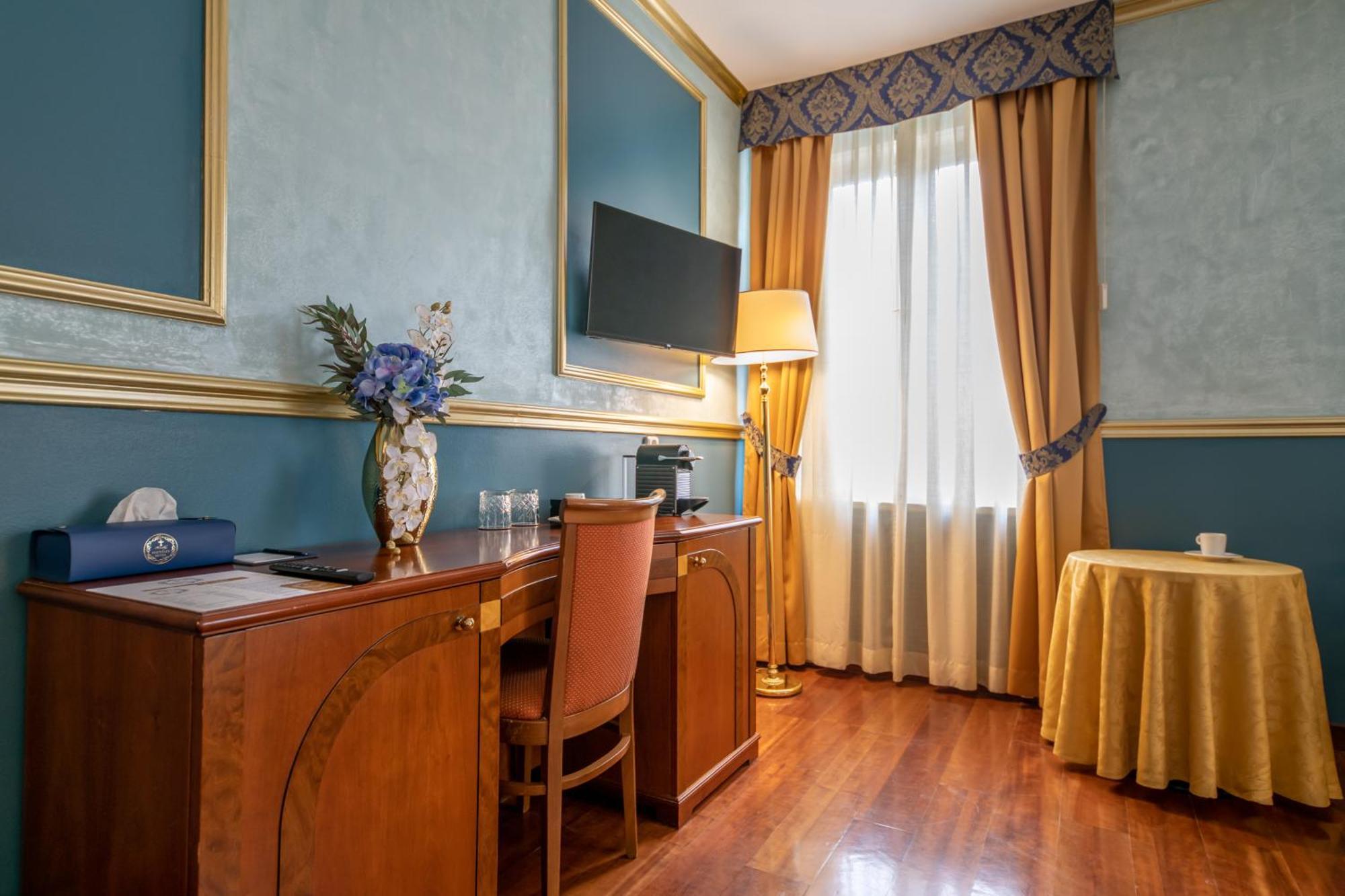 Hotel Kinsky Fountain Prague Ngoại thất bức ảnh