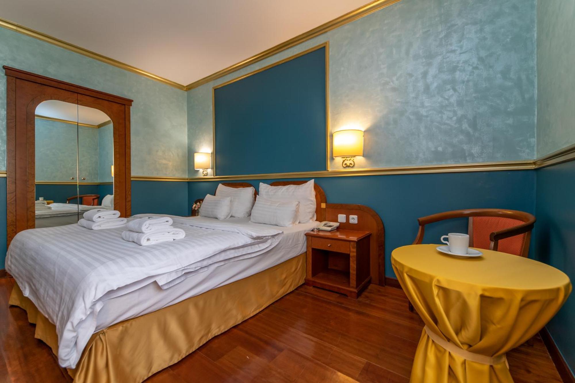 Hotel Kinsky Fountain Prague Ngoại thất bức ảnh