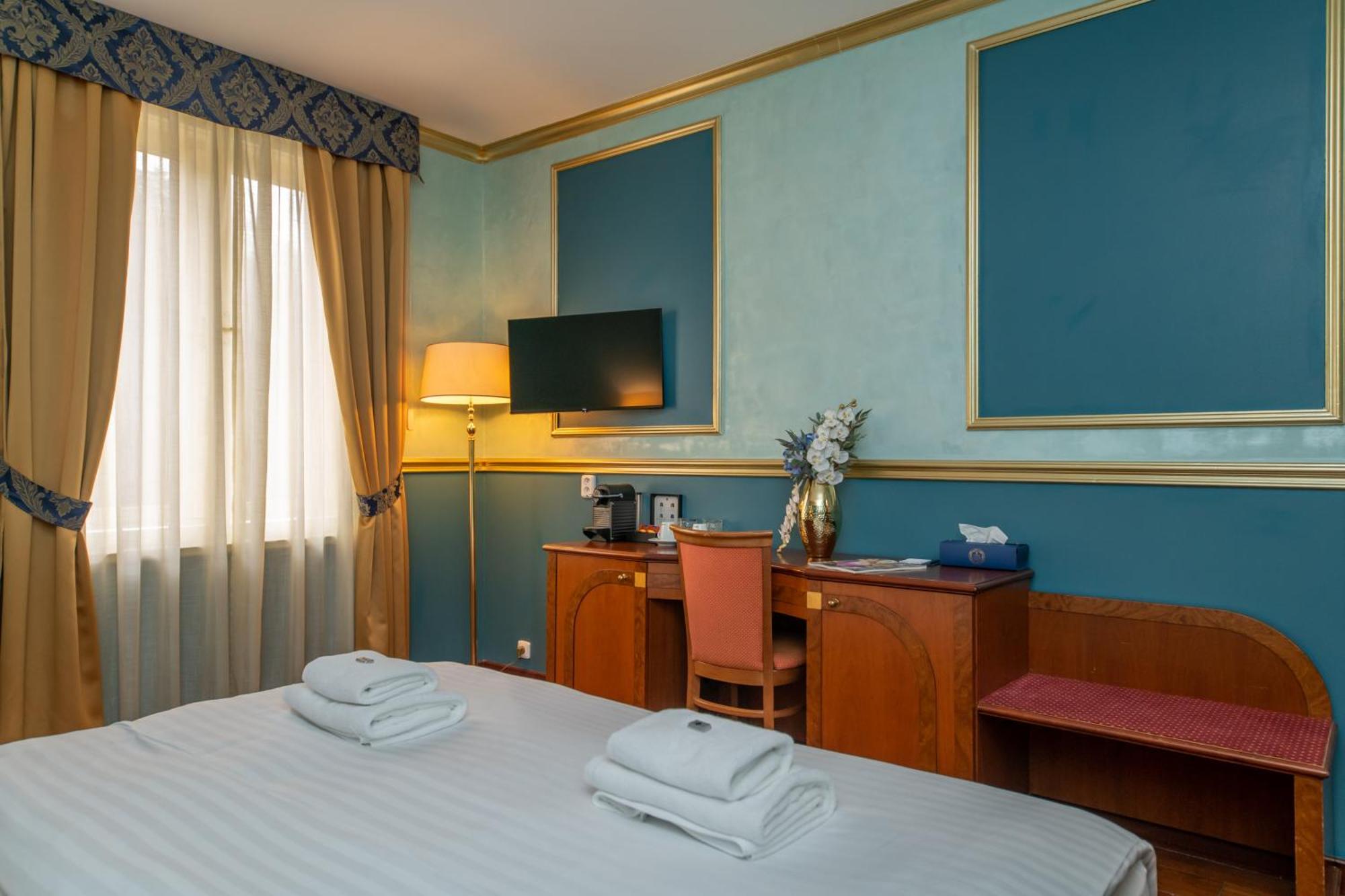 Hotel Kinsky Fountain Prague Ngoại thất bức ảnh