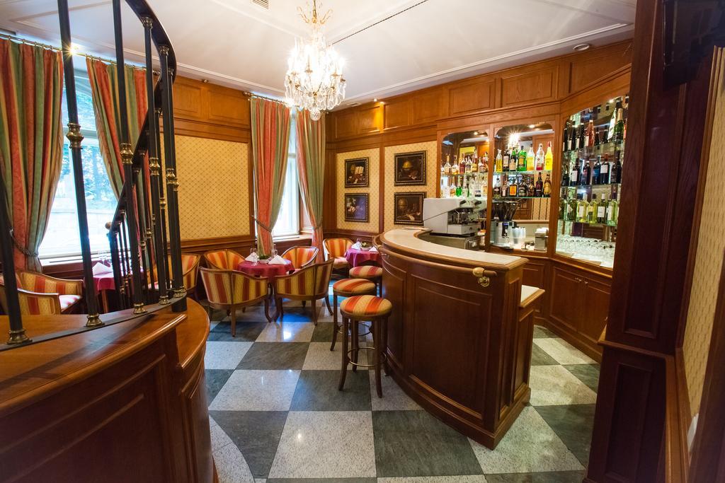 Hotel Kinsky Fountain Prague Ngoại thất bức ảnh